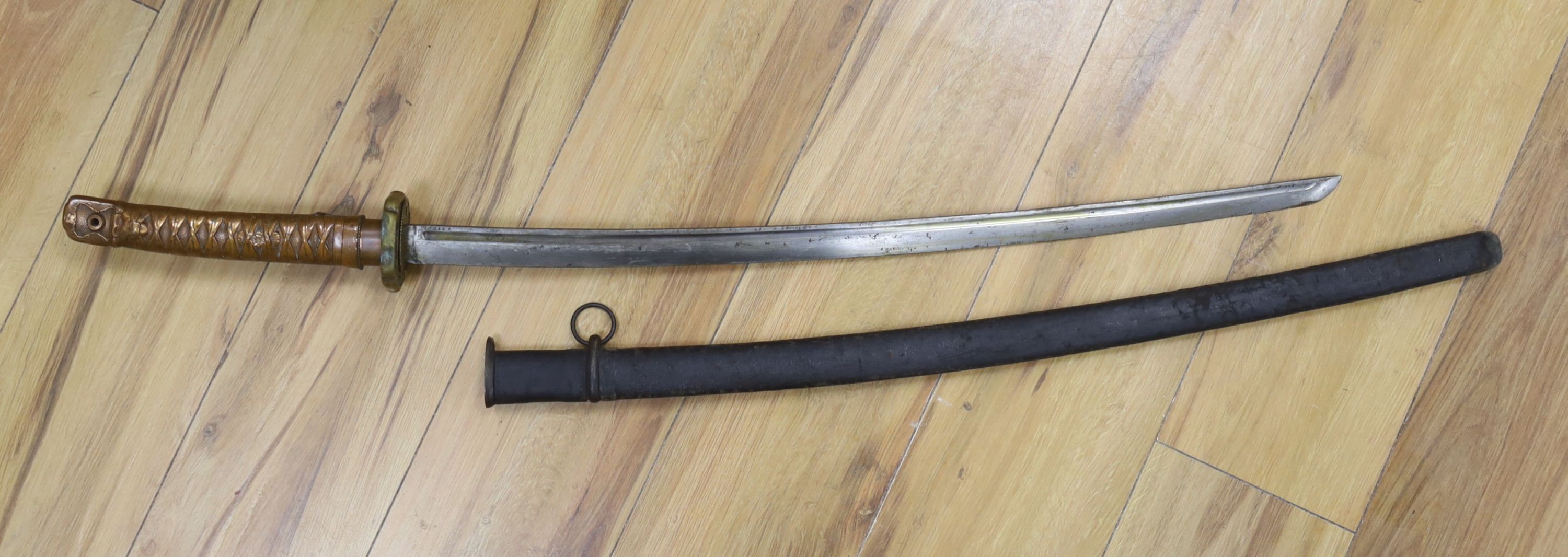 A WWII Japanese Katana, total length 142cm